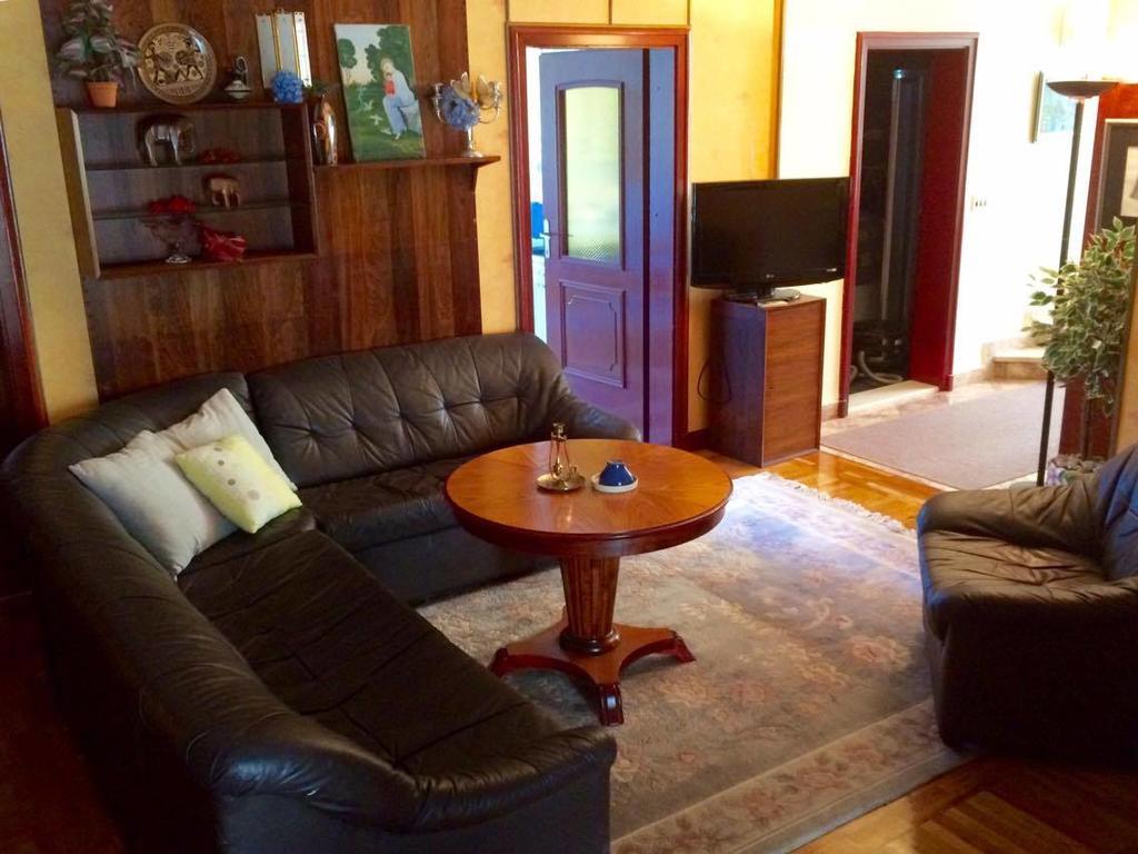Guest House Vila Eli Herceg Novi Esterno foto